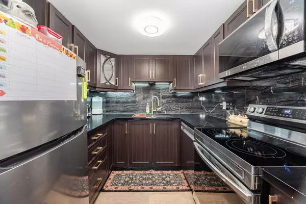 Mississauga, ON L5B 3X7,25 Agnes ST #1102