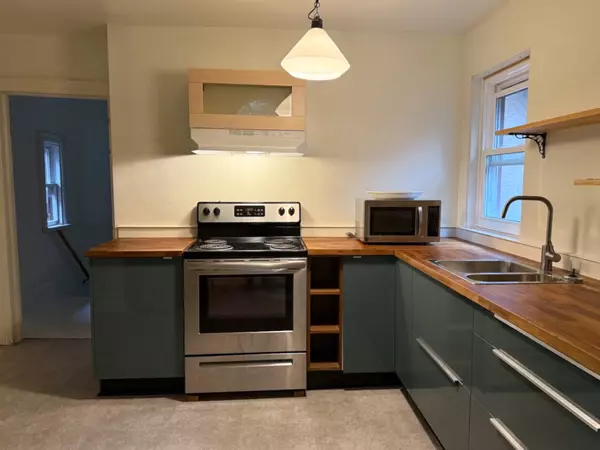 Glebe - Ottawa East And Area, ON K1S 2L2,56 Fourth AVE #2