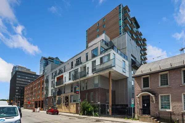 360 Cumberland ST #102, Lower Town - Sandy Hill, ON K1N 0B1