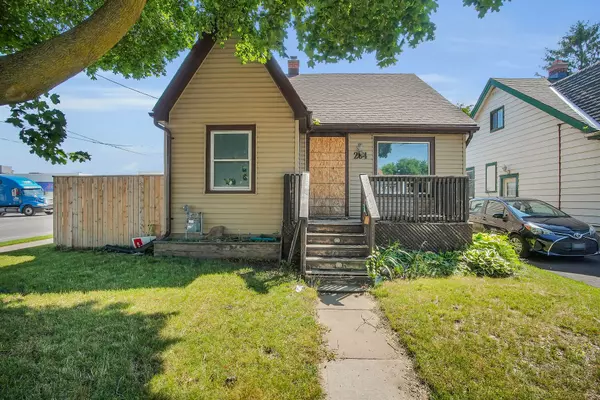 London East, ON N5Z 2T2,284 Sanders ST