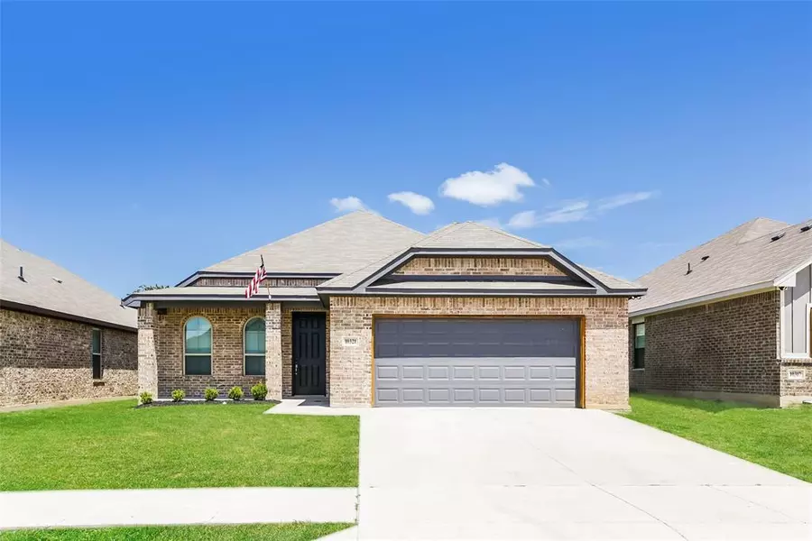 10321 Fort Ewell Trail, Crowley, TX 76036