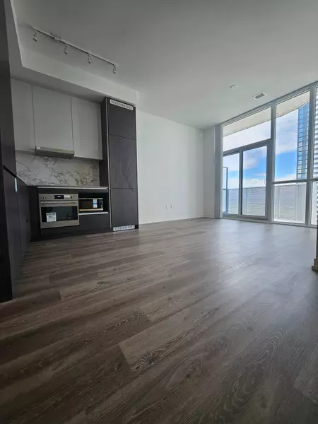 28 Interchange WAY #1903, Vaughan, ON L4K 0P8