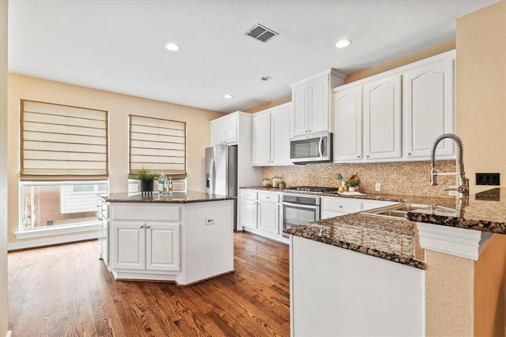 Dallas, TX 75219,3238 Throckmorton Street