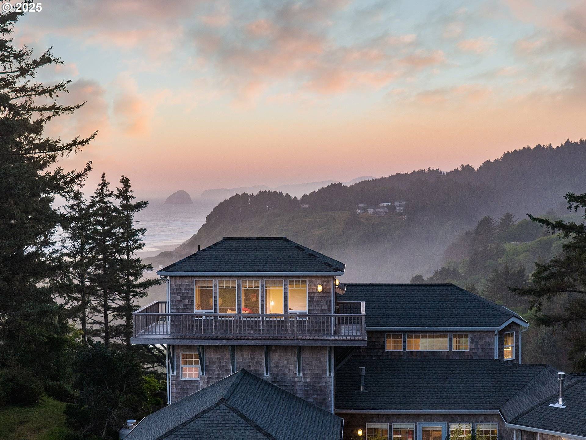 44410 SAHHALI DR, Neskowin, OR 97149