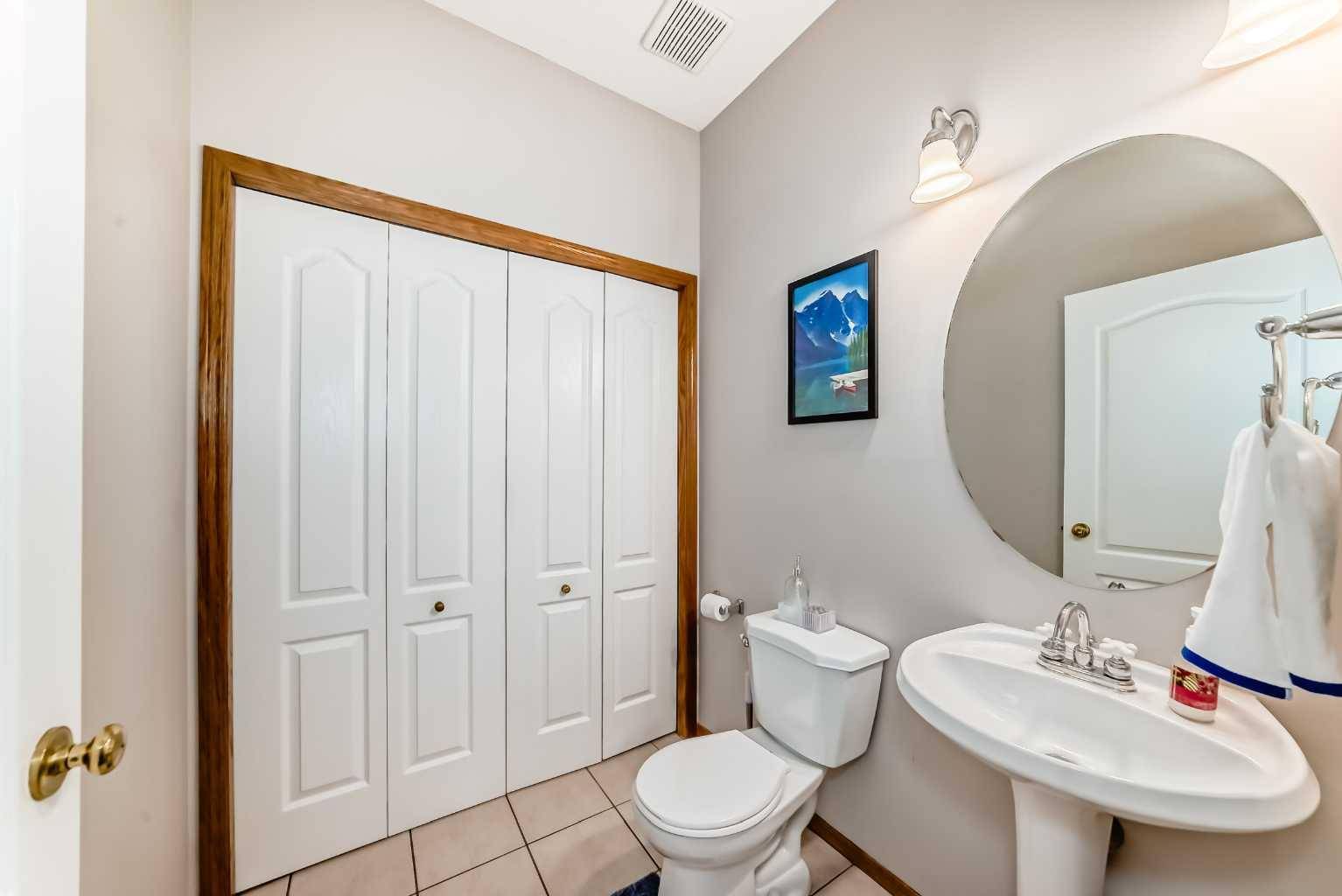 Calgary, AB T2Y 3P9,19 Bridlewood RD SW