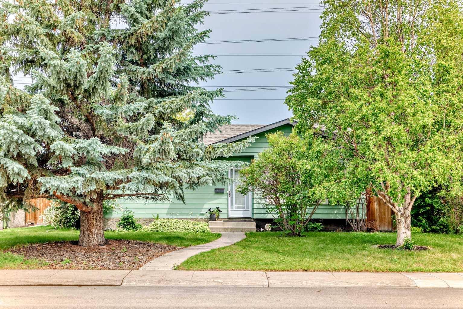 100 Bettenson ST, Red Deer, AB T4R1J9