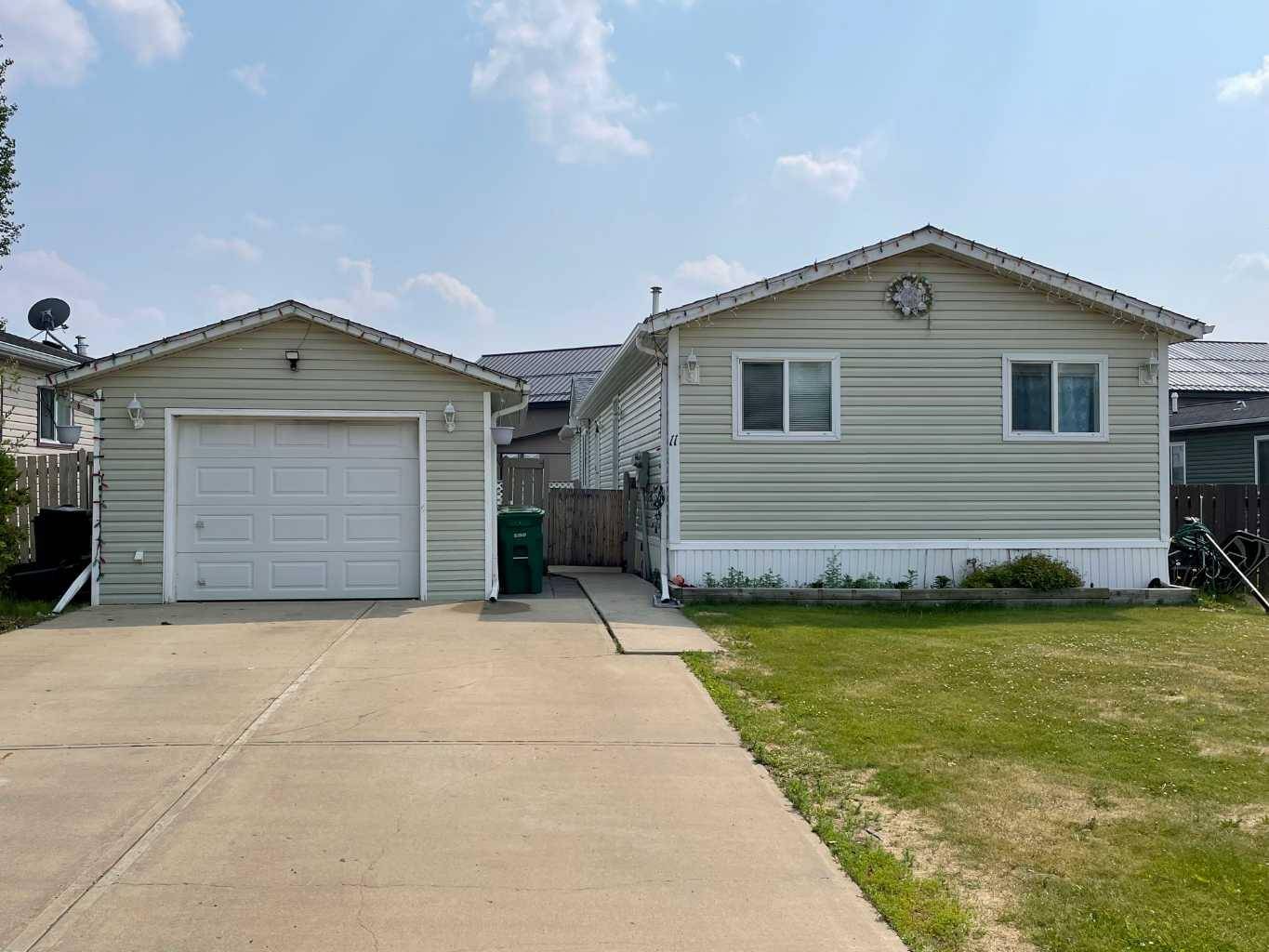 11 Driftwood DR, High Level, AB T0H 1Z0