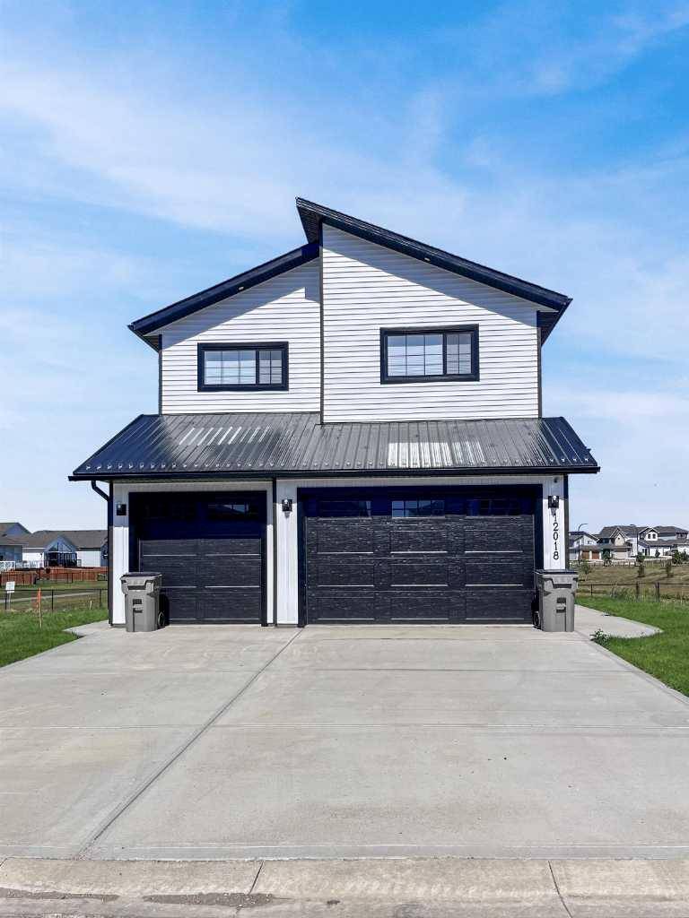 12018 77 AVE, Grande Prairie, AB T8W0M5