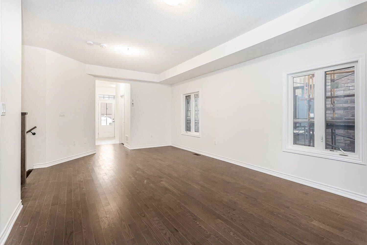 Oshawa, ON L1K 3E8,299 Fleetwood DR
