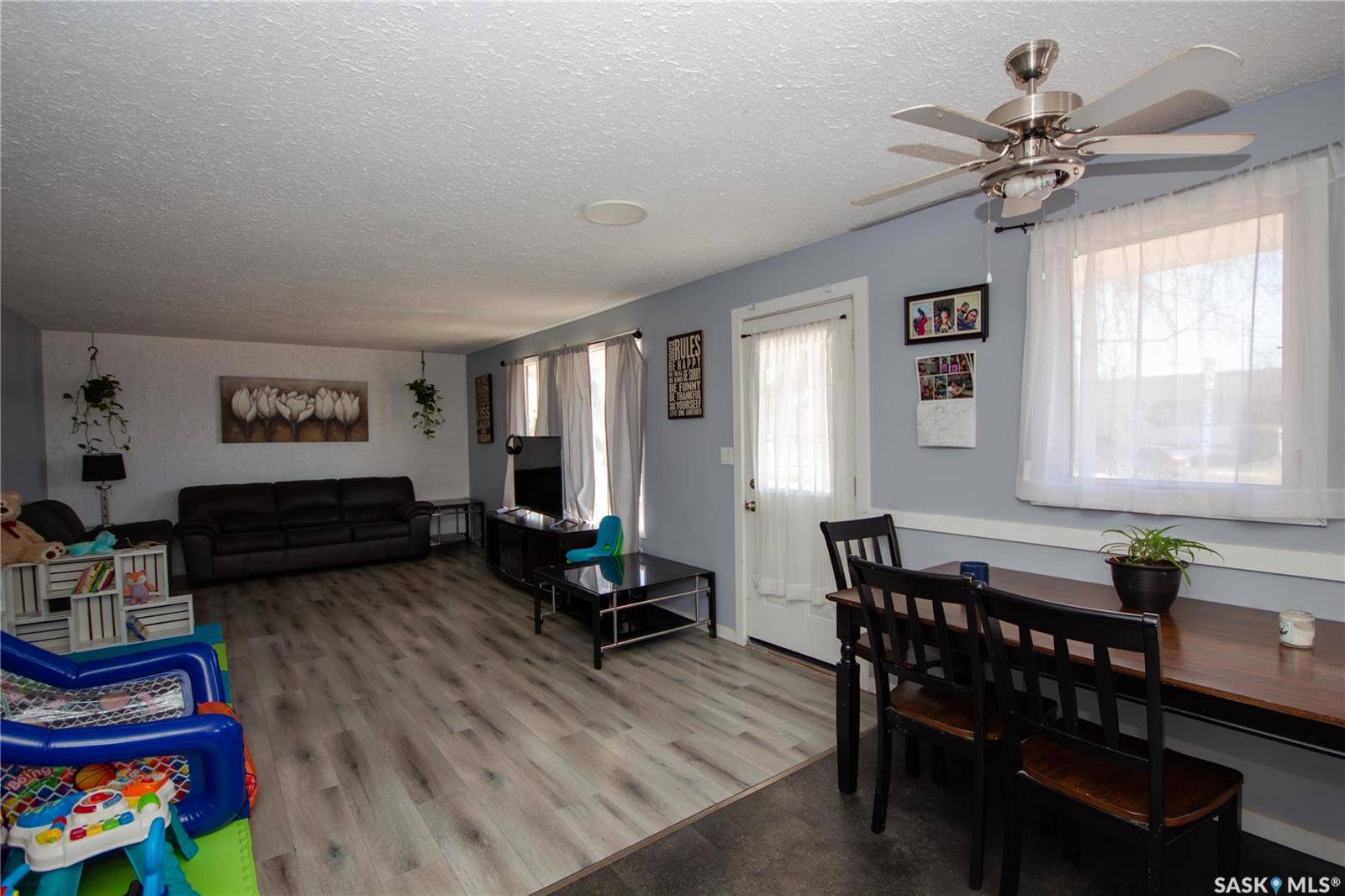 Battleford, SK S0M 0E0,52 22nd STREET