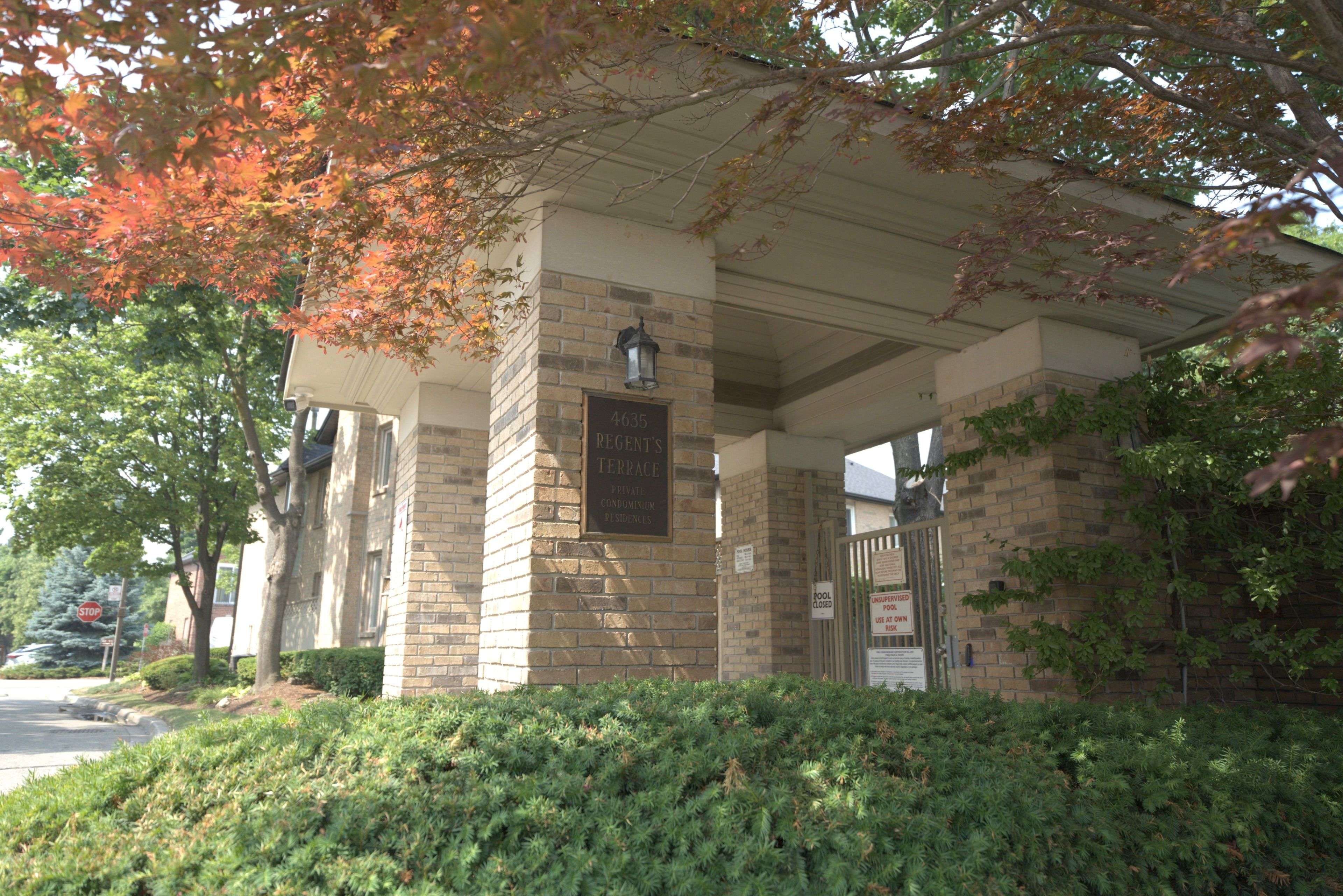 Mississauga, ON L5R 1X5,4635 Regents TER #37