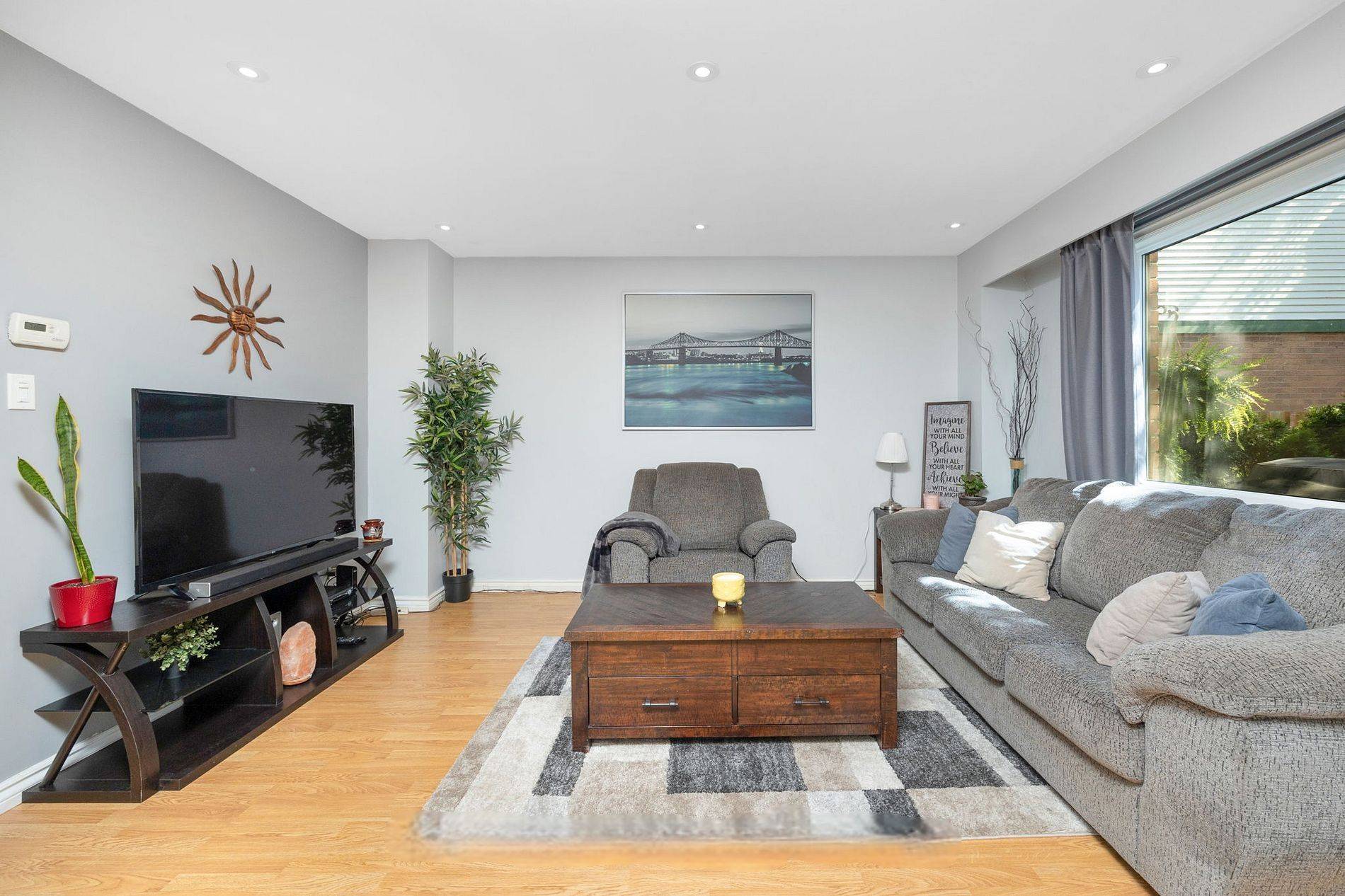 Oakville, ON L6H 3H8,1004 Elizabeth PL