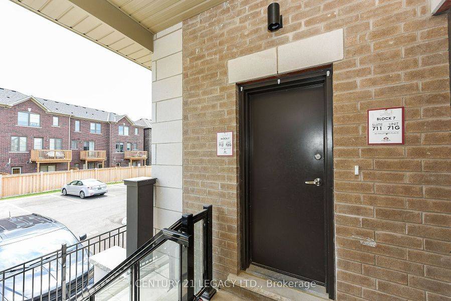 Brampton, ON L6P 0N5,60 Halliford PL #712