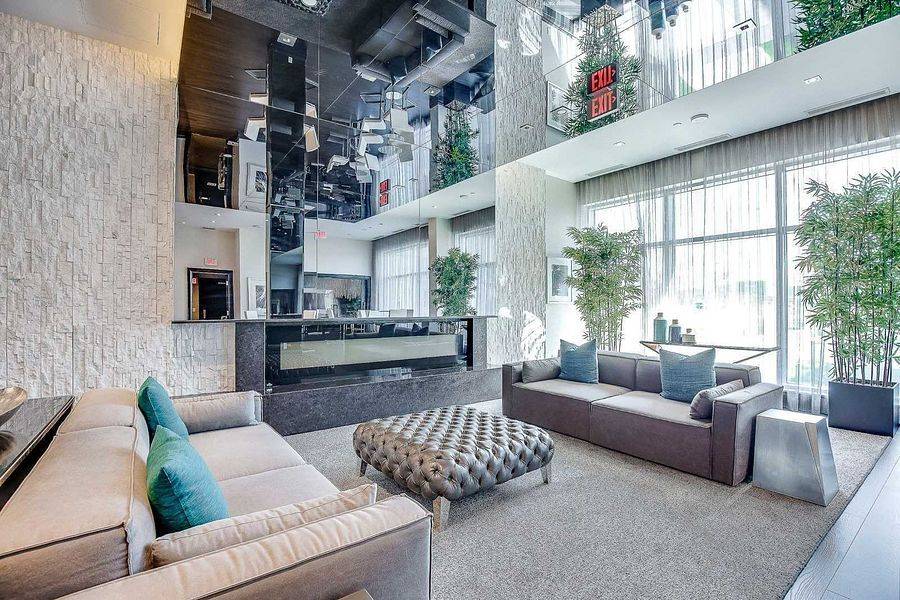 Oakville, ON L6K 0H9,55 Speers RD #1210