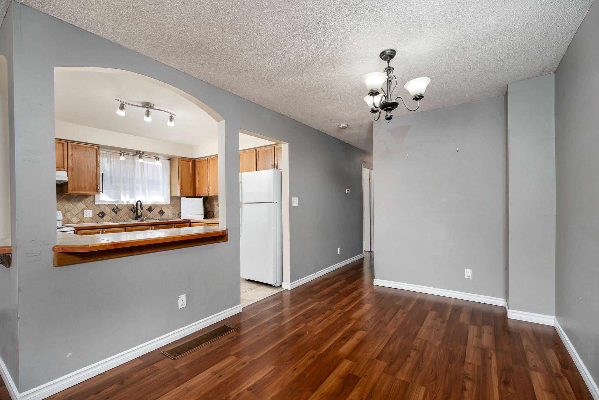 Kingston, ON K7M 8H8,337 Owens CRES