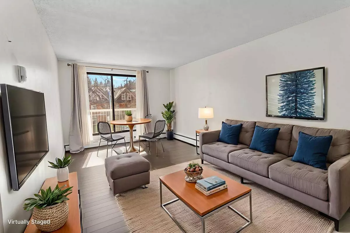 Calgary, AB T2T 0H1,930 18 AVE SW #312