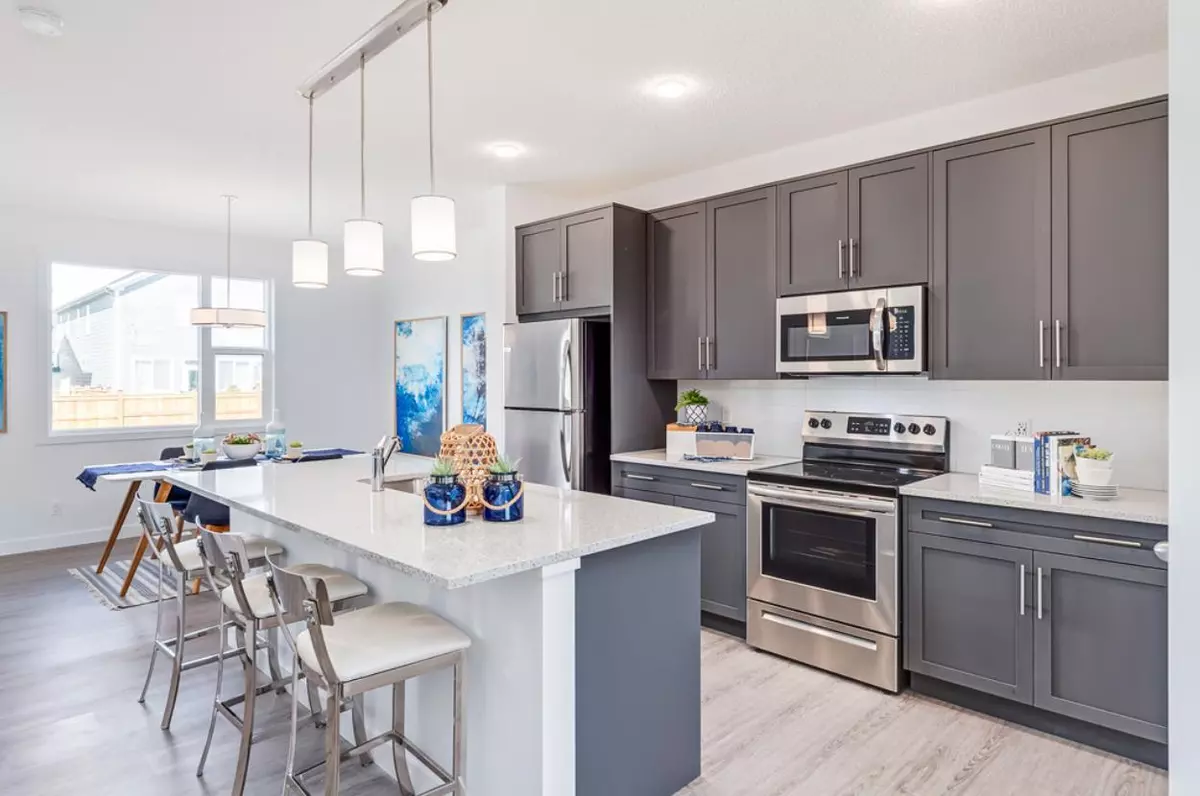 Calgary, AB T2X 6G8,72 Creekside Rise SW