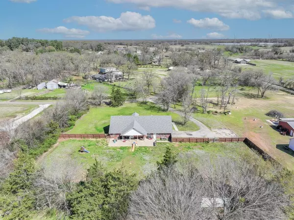 Mount Vernon, TX 75457,150 CR NE 2045