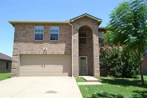 8105 York Beach Place, Arlington, TX 76002