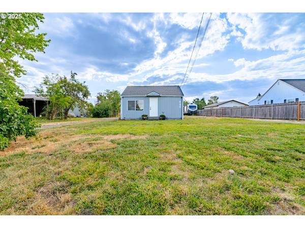 630 CENTRAL AVE, Lebanon, OR 97355