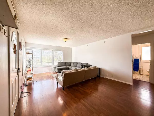 Hinton, AB T7V 1B7,133 Pembina AVE