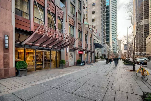 Toronto C08, ON M4W 3R7,85 Bloor ST E #1906