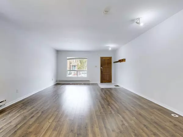 Toronto E03, ON M4J 2K7,303 Gowan AVE