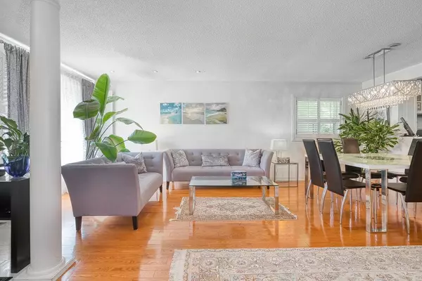 Toronto E03, ON M4J 4W5,185 Durant AVE