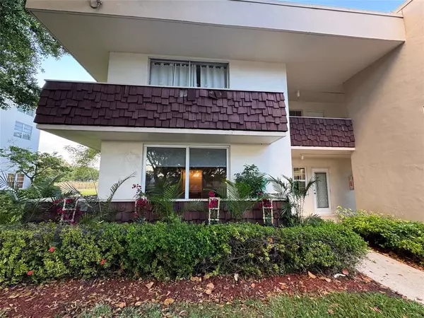 2601 S Palm Aire Dr #112, Pompano Beach, FL 33069