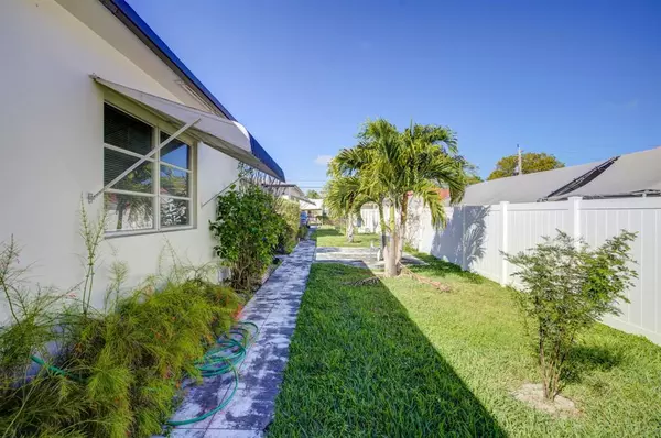 Hollywood, FL 33020,1711 Funston St 1-2