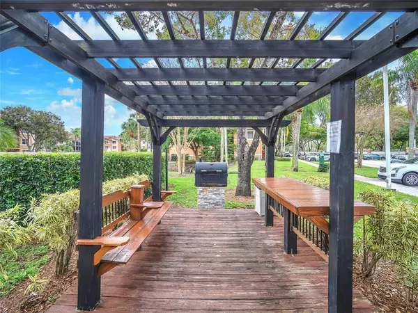 Coral Springs, FL 33067,8701 Wiles Road #305
