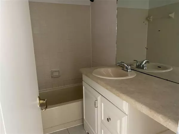 Coral Springs, FL 33067,10137 Twin lakes Drive #10137