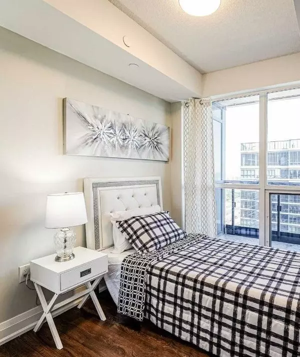 Toronto W08, ON M9B 0B2,9 Valhalla Inn RD #2210