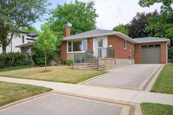 41 Archerhill DR, Toronto W08, ON M9B 5P2