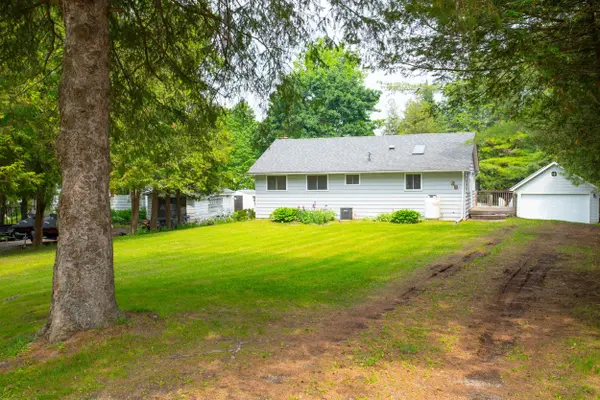 Kawartha Lakes, ON K0L 2W0,66 Cowans CRES