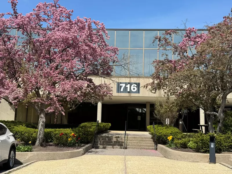716 Gordon Baker RD #710, Toronto C15, ON M2H 3B4