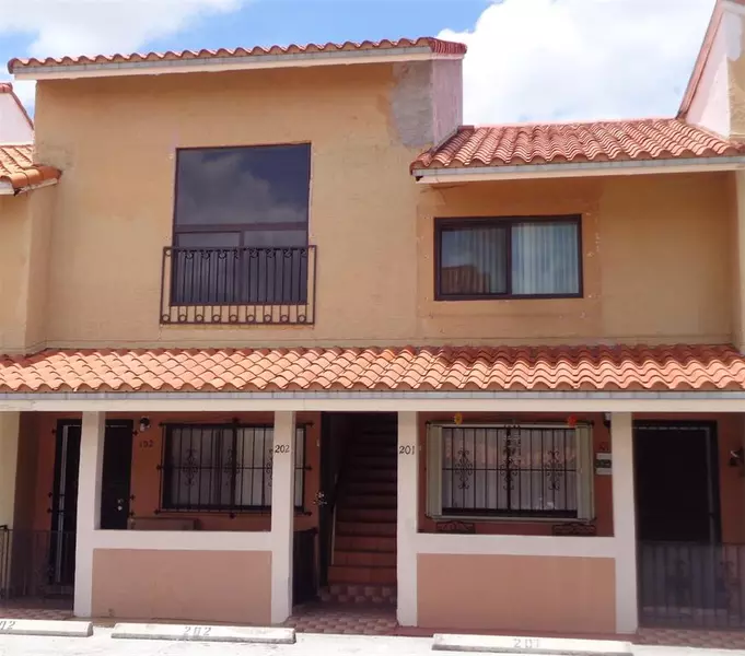 2735 W 61st Pl #202, Hialeah, FL 33016