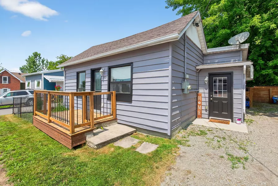 153 Veterans LN, Tay, ON L0K 2A0