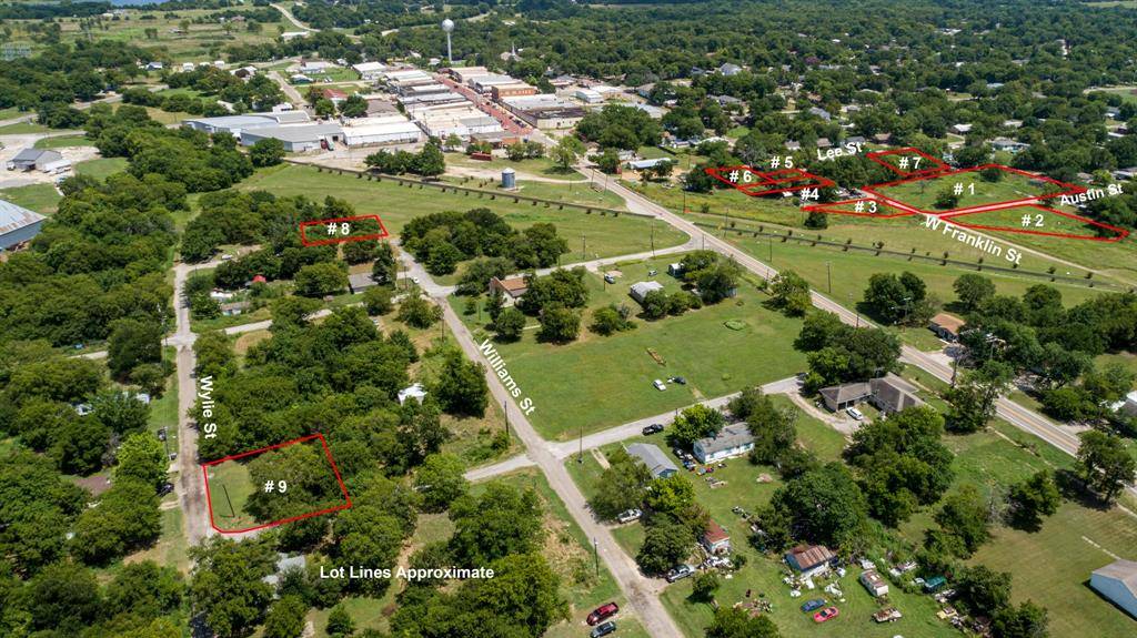 415 W Wylie Street, Wolfe City, TX 75496