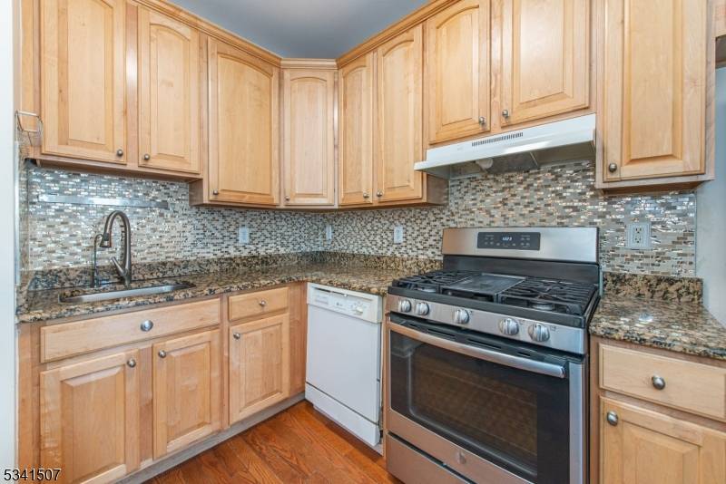 Nutley Twp., NJ 07110,431 Hartford Dr
