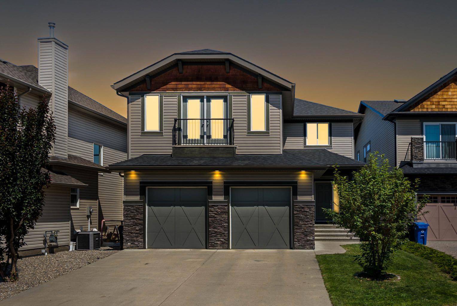 Calgary, AB T3H 0L4,40 Val Gardena CT SW
