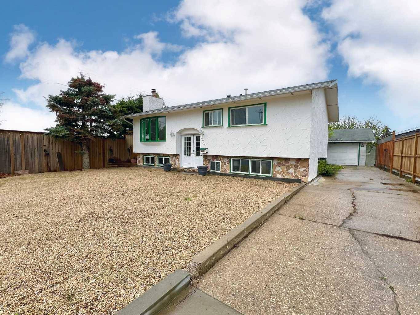 9205 111 AVE, Grande Prairie, AB T8V 3L7