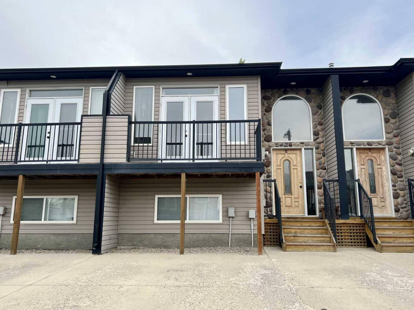 762 Heritage BLVD West #5, Lethbridge, AB T1K 0W1