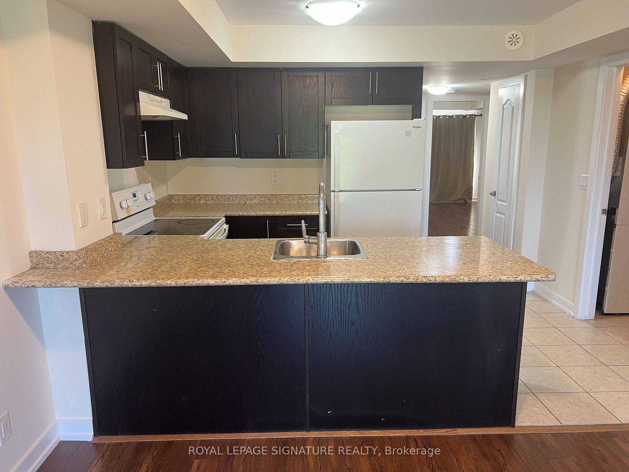Markham, ON L6B 0A3,20 Dunsheath WAY #322