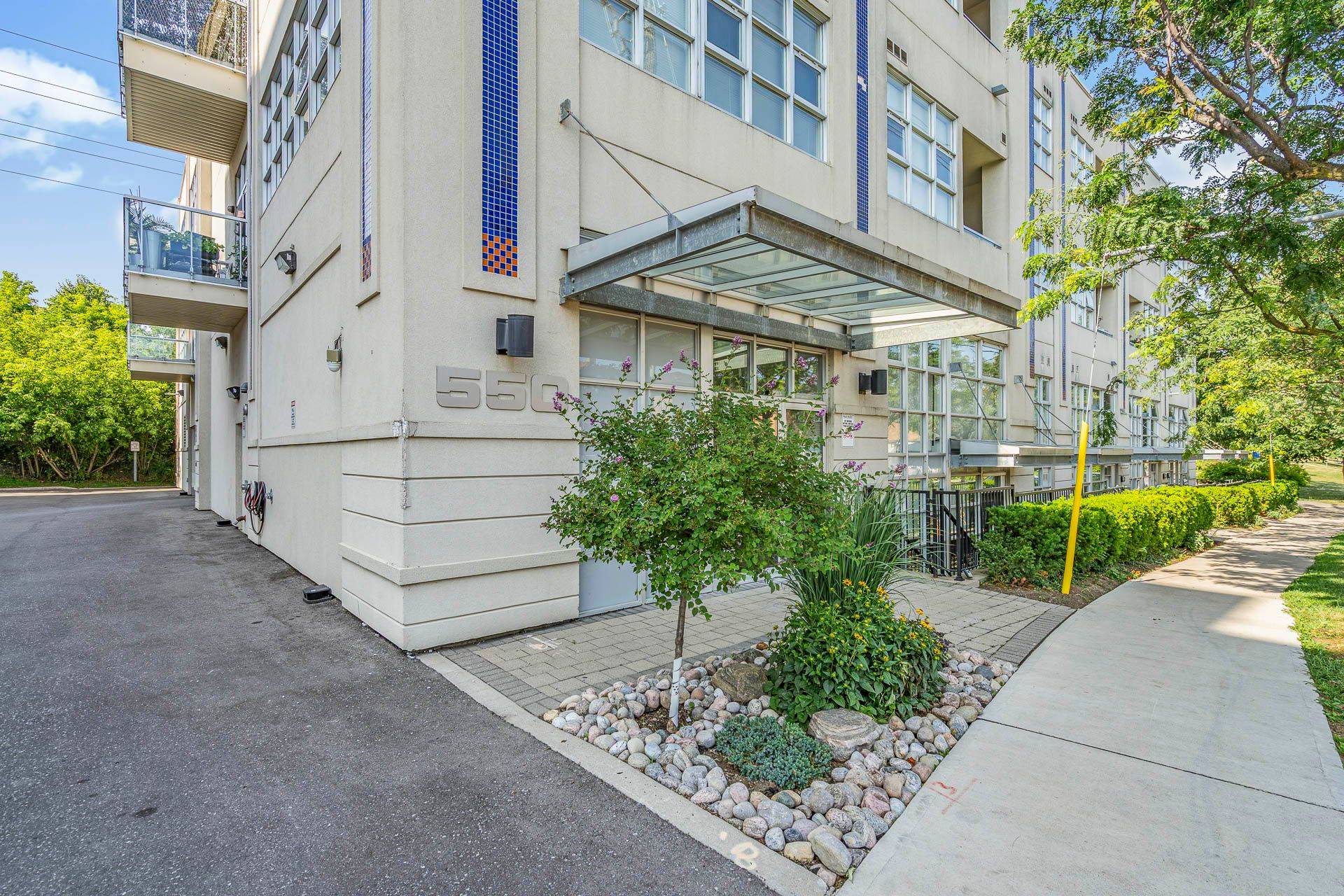 550 Hopewell AVE #301, Toronto W04, ON M6E 2S6