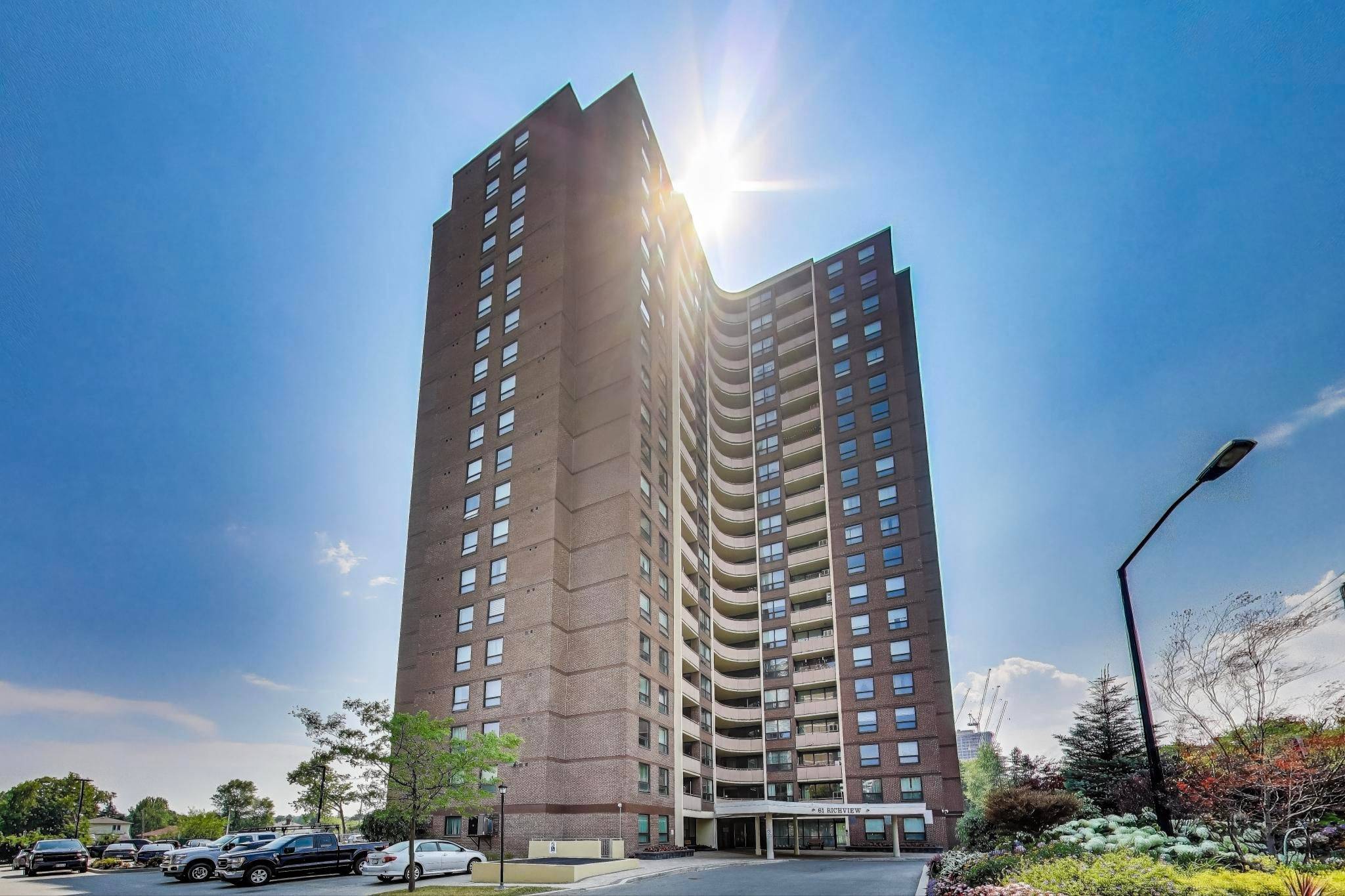 Toronto W09, ON M9A 4M8,61 Richview RD #1409