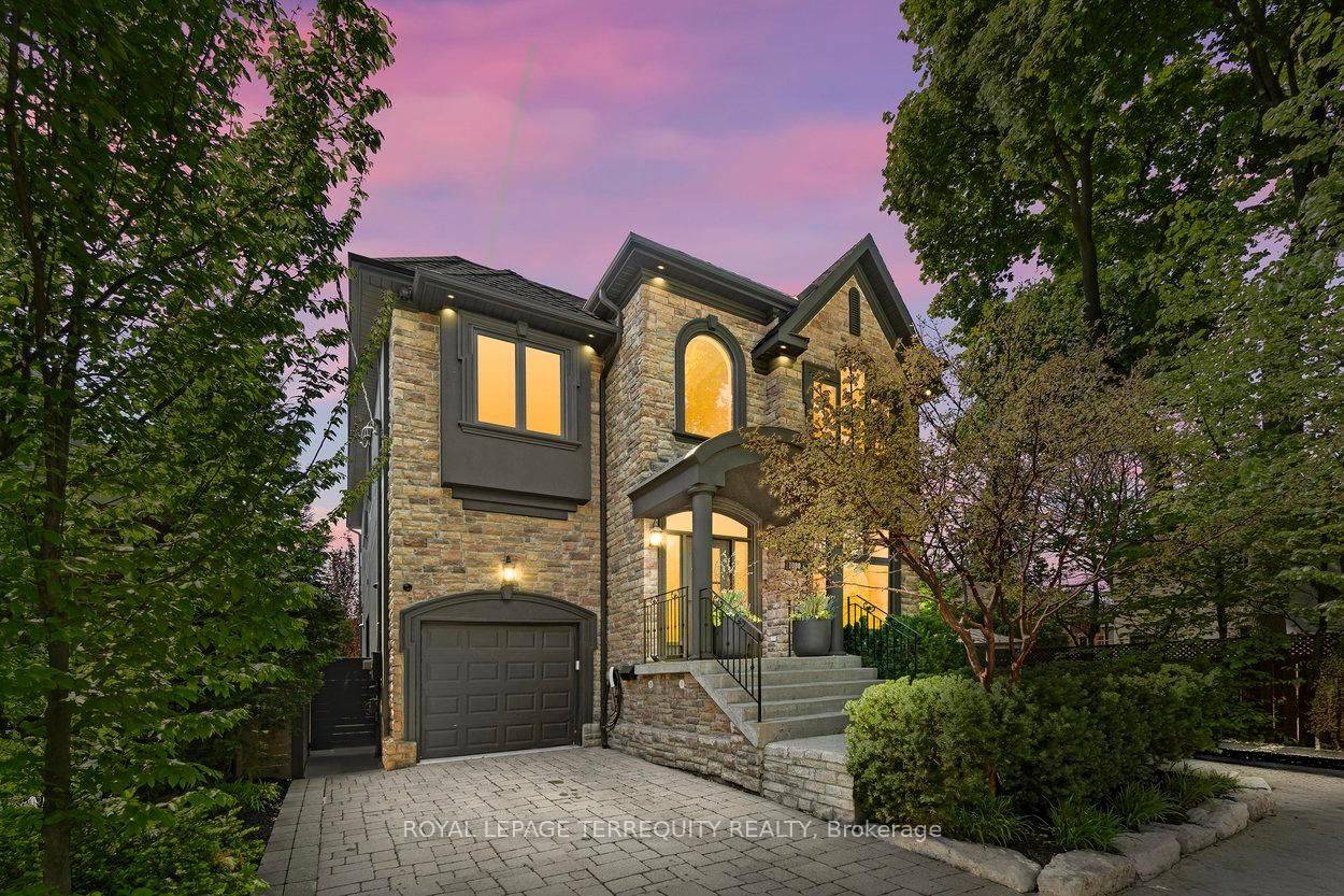 1080 Royal York RD, Toronto W08, ON M8X 2G7