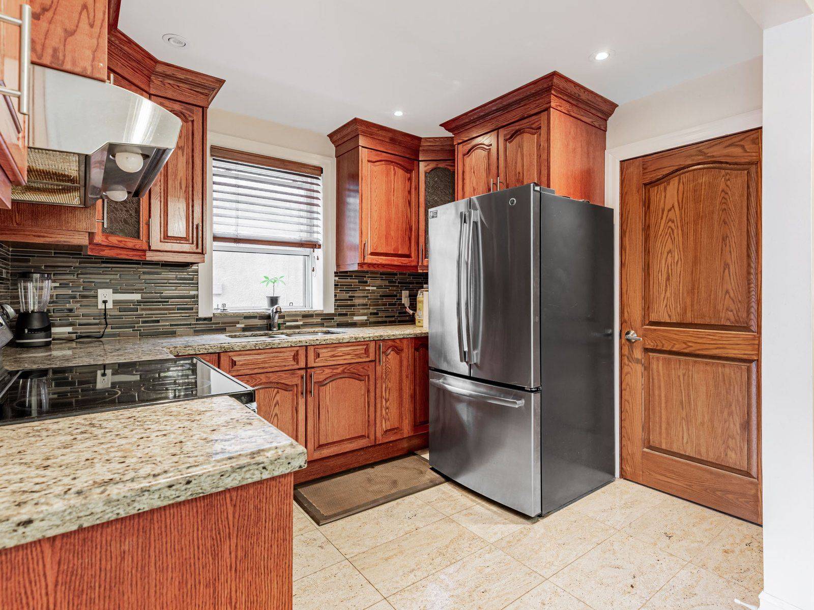 Toronto W03, ON M6E 4E3,65 Branstone RD