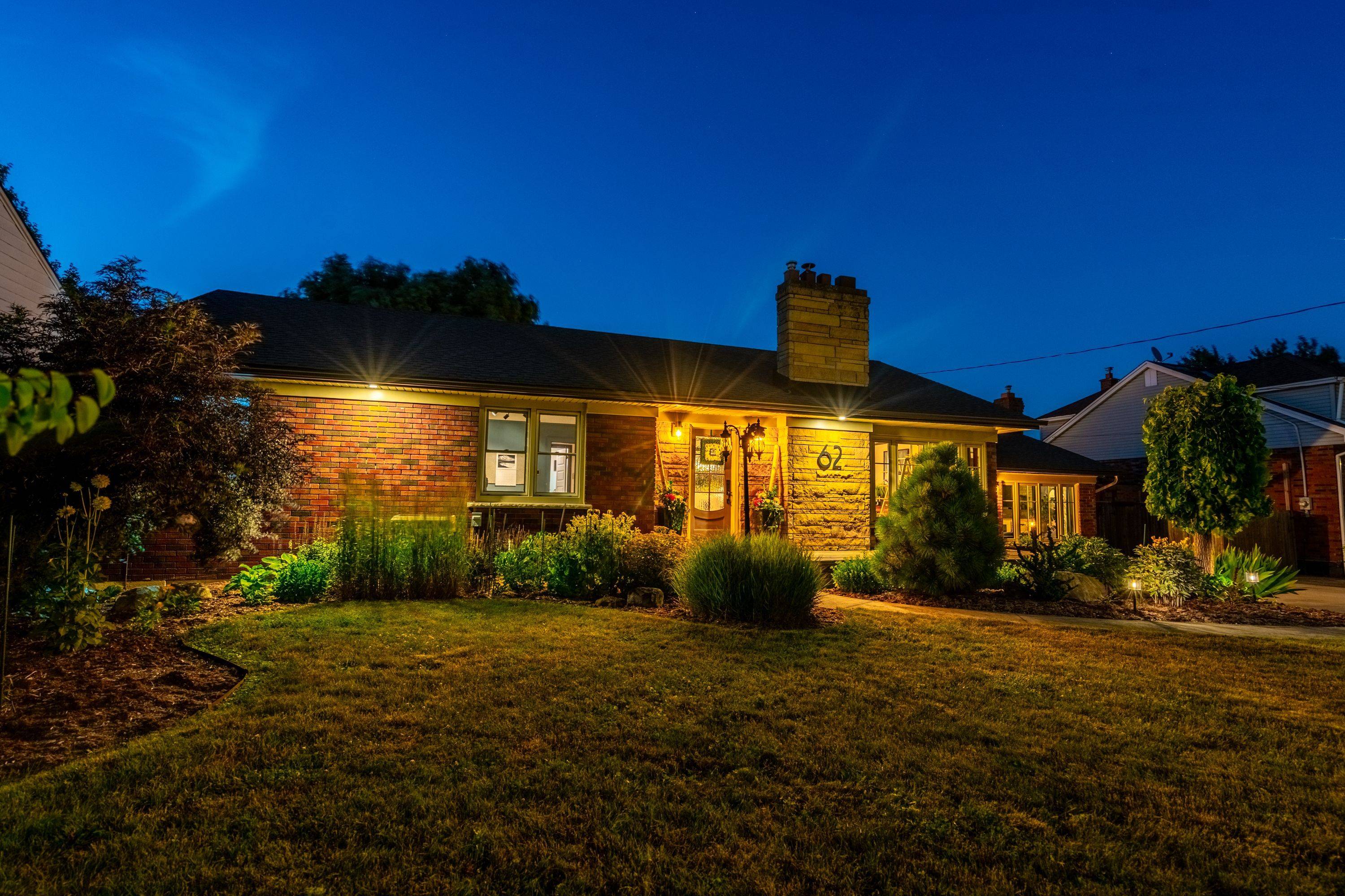 62 Glenview DR, Hamilton, ON L8G 2L6