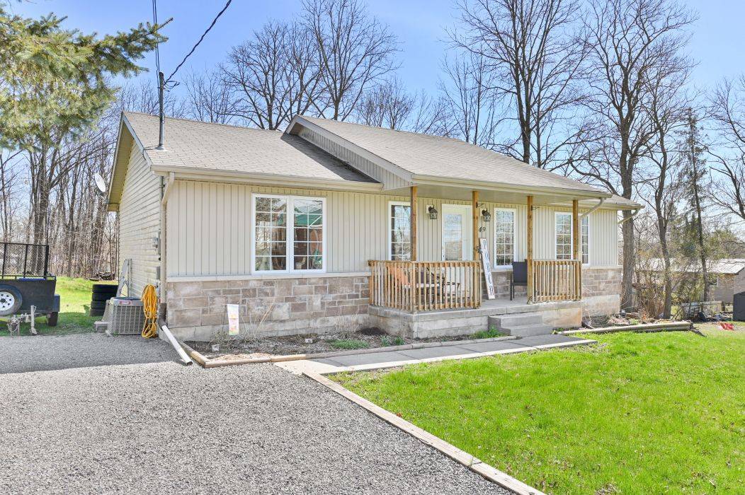 49 Rollins ST, Centre Hastings, ON K0K 2K0